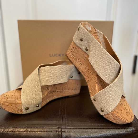 Lucky Brand Women’s Natural Linen Elastic Cork shoes - Picture 3 of 5